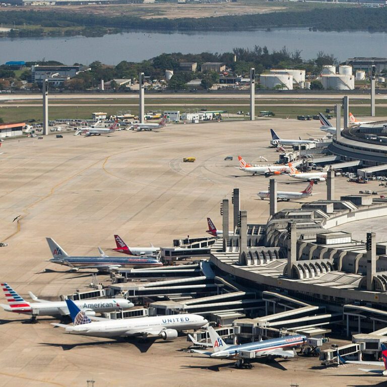 Clube de Engenharia clube discute solucoes para a revitalizacao do aeroporto do galeao clube discute solucoes para a revitalizacao do aeroporto do galeao