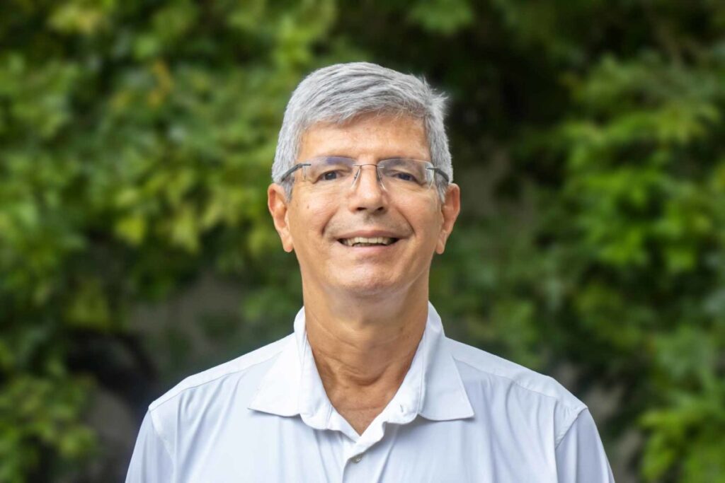 Roberto Medronho é escolhido para ser o novo reitor da UFRJ 1 Roberto Medronho é escolhido para ser o novo reitor da UFRJ roberto medronho e escolhido para ser o novo reitor da ufrj roberto medronho e escolhido para ser o novo reitor da ufrj 1