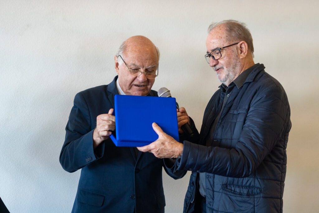 Almoço de Confraternização presta homenagem aos 50 anos da Geomecânica almoco de confraternizacao presta homenagem aos 50 anos da geomecanica almoco de confraternizacao presta homenagem aos 50 anos da geomecanica 44