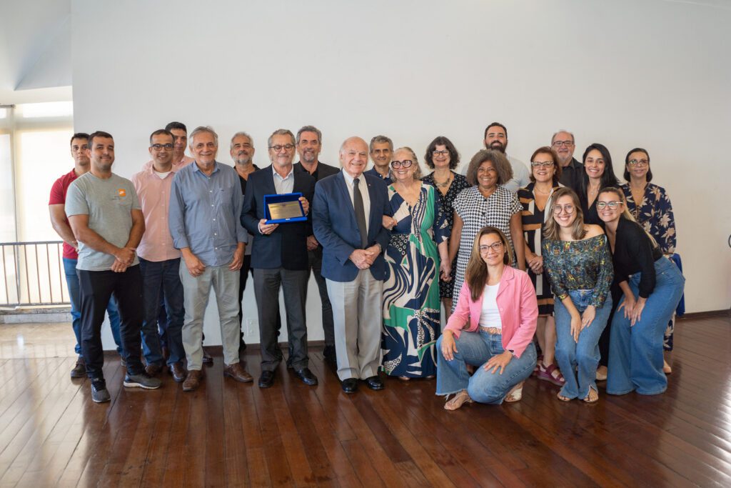 Almoço de Confraternização presta homenagem aos 50 anos da Geomecânica almoco de confraternizacao presta homenagem aos 50 anos da geomecanica almoco de confraternizacao presta homenagem aos 50 anos da geomecanica 64