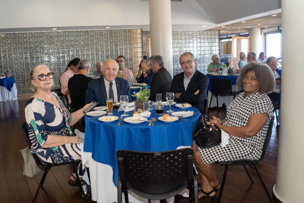 Almoço de Confraternização presta homenagem aos 50 anos da Geomecânica almoco de confraternizacao presta homenagem aos 50 anos da geomecanica almoco de confraternizacao presta homenagem aos 50 anos da geomecanica 72