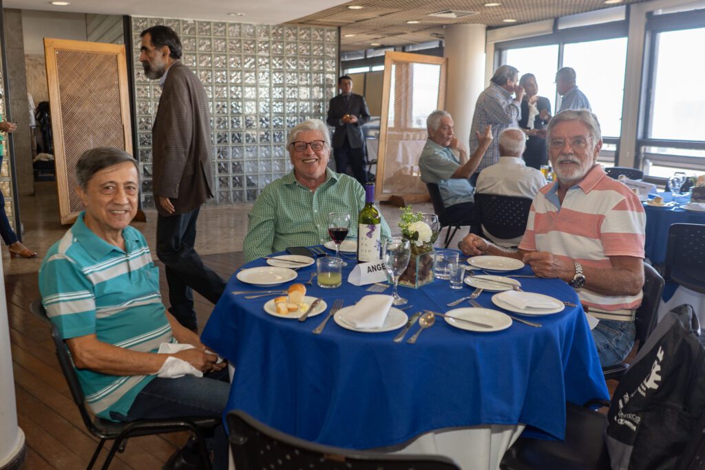 Almoço de Confraternização presta homenagem aos 50 anos da Geomecânica almoco de confraternizacao presta homenagem aos 50 anos da geomecanica almoco de confraternizacao presta homenagem aos 50 anos da geomecanica 81