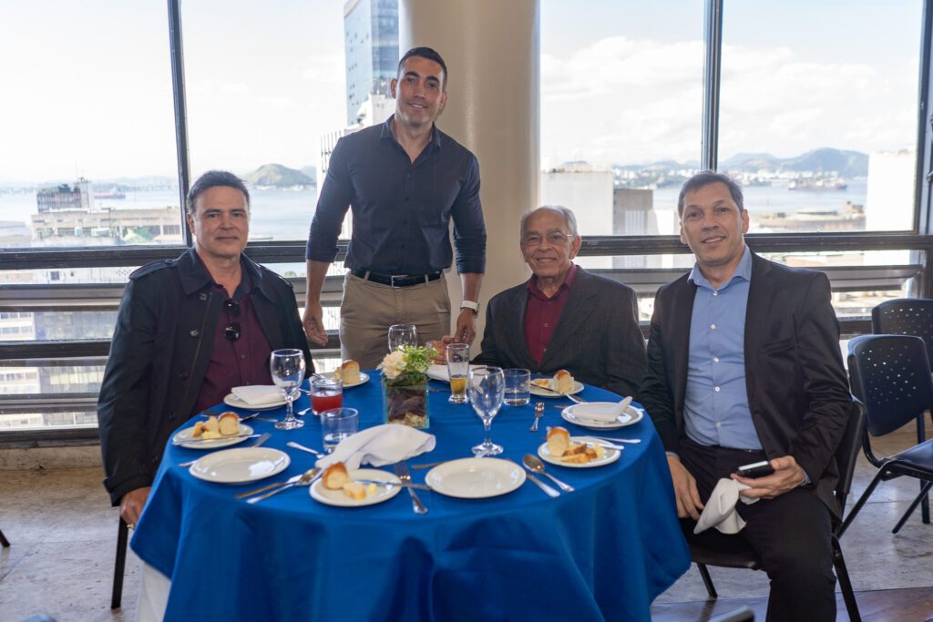 Almoço de Confraternização presta homenagem aos 50 anos da Geomecânica almoco de confraternizacao presta homenagem aos 50 anos da geomecanica almoco de confraternizacao presta homenagem aos 50 anos da geomecanica 82