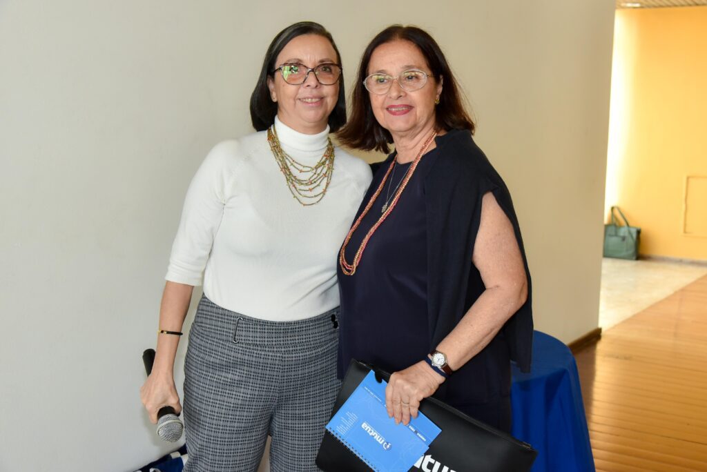 ABEA é homenageada no Almoço do Clube 16 ABEA é homenageada no Almoço do Clube abea e homenageada no almoco do clube abea e homenageada no almoco do clube 15