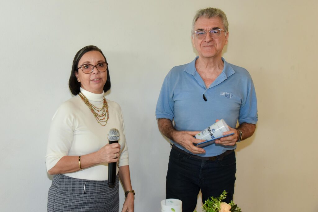 ABEA é homenageada no Almoço do Clube 20 ABEA é homenageada no Almoço do Clube abea e homenageada no almoco do clube abea e homenageada no almoco do clube 19