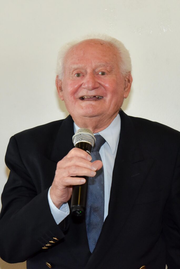 ABEA é homenageada no Almoço do Clube 2 ABEA é homenageada no Almoço do Clube abea e homenageada no almoco do clube abea e homenageada no almoco do clube 2