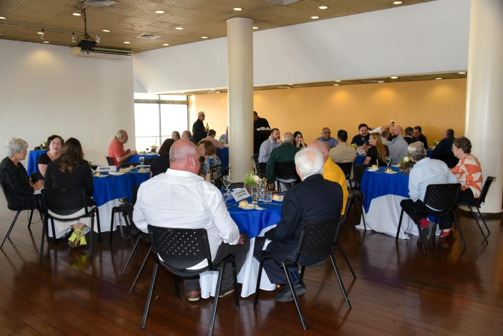 ABEA é homenageada no Almoço do Clube 29 ABEA é homenageada no Almoço do Clube abea e homenageada no almoco do clube abea e homenageada no almoco do clube 28