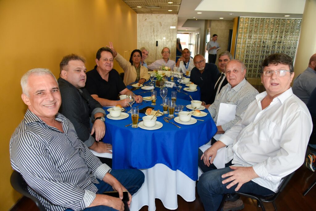 ABEA é homenageada no Almoço do Clube 35 ABEA é homenageada no Almoço do Clube abea e homenageada no almoco do clube abea e homenageada no almoco do clube 34