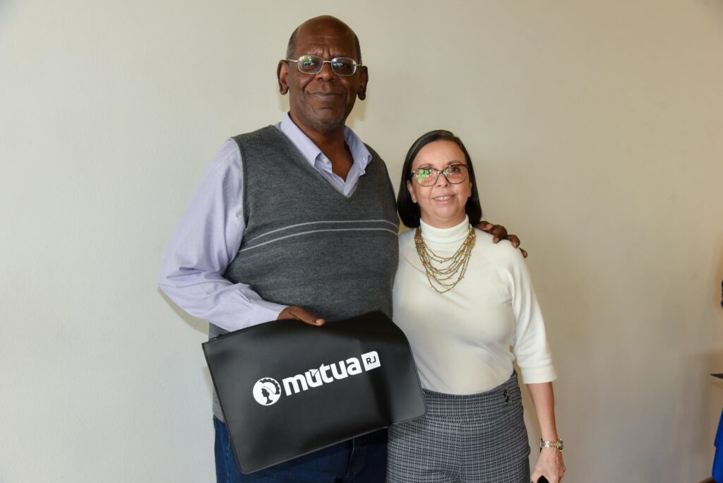 ABEA é homenageada no Almoço do Clube 9 ABEA é homenageada no Almoço do Clube abea e homenageada no almoco do clube abea e homenageada no almoco do clube 8