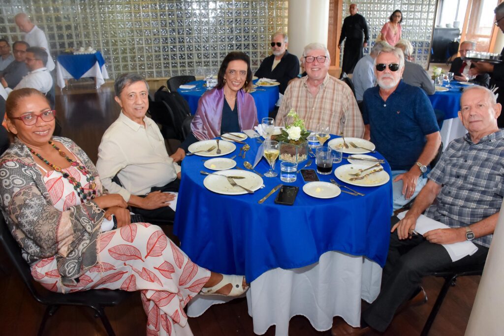 Almoço do Clube presta homenagem às mulheres 37 Almoço do Clube presta homenagem às mulheres almoco do clube presta homenagem as mulheres almoco do clube presta homenagem as mulheres 36