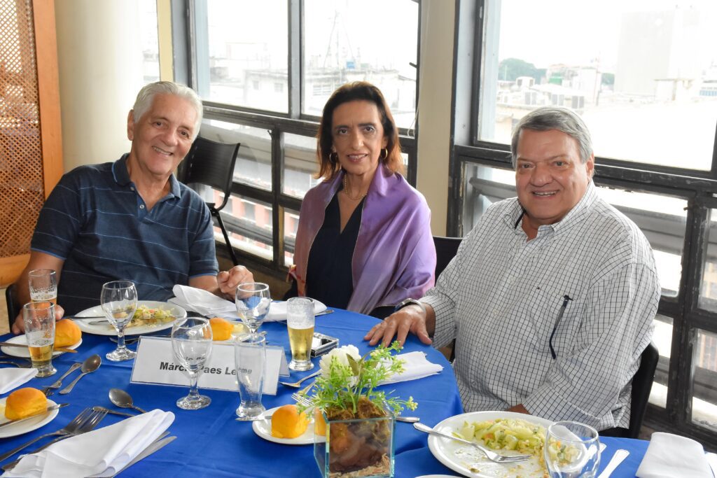 Almoço do Clube presta homenagem às mulheres 41 Almoço do Clube presta homenagem às mulheres almoco do clube presta homenagem as mulheres almoco do clube presta homenagem as mulheres 40