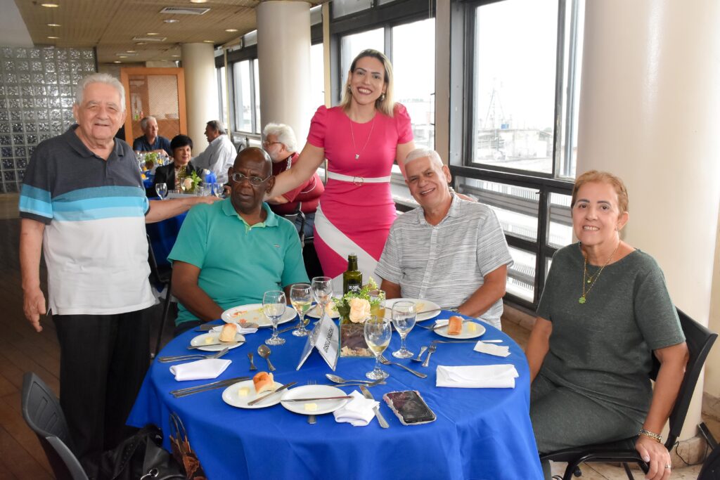 Almoço do Clube presta homenagem às mulheres 46 Almoço do Clube presta homenagem às mulheres almoco do clube presta homenagem as mulheres almoco do clube presta homenagem as mulheres 45