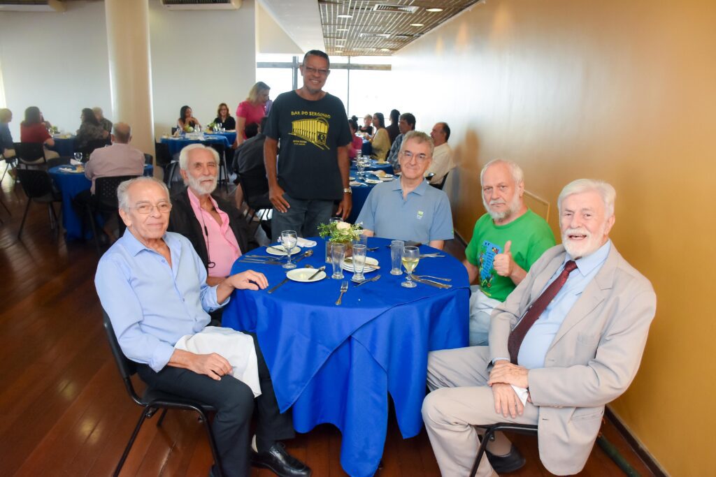 Almoço do Clube presta homenagem às mulheres 54 Almoço do Clube presta homenagem às mulheres almoco do clube presta homenagem as mulheres almoco do clube presta homenagem as mulheres 55