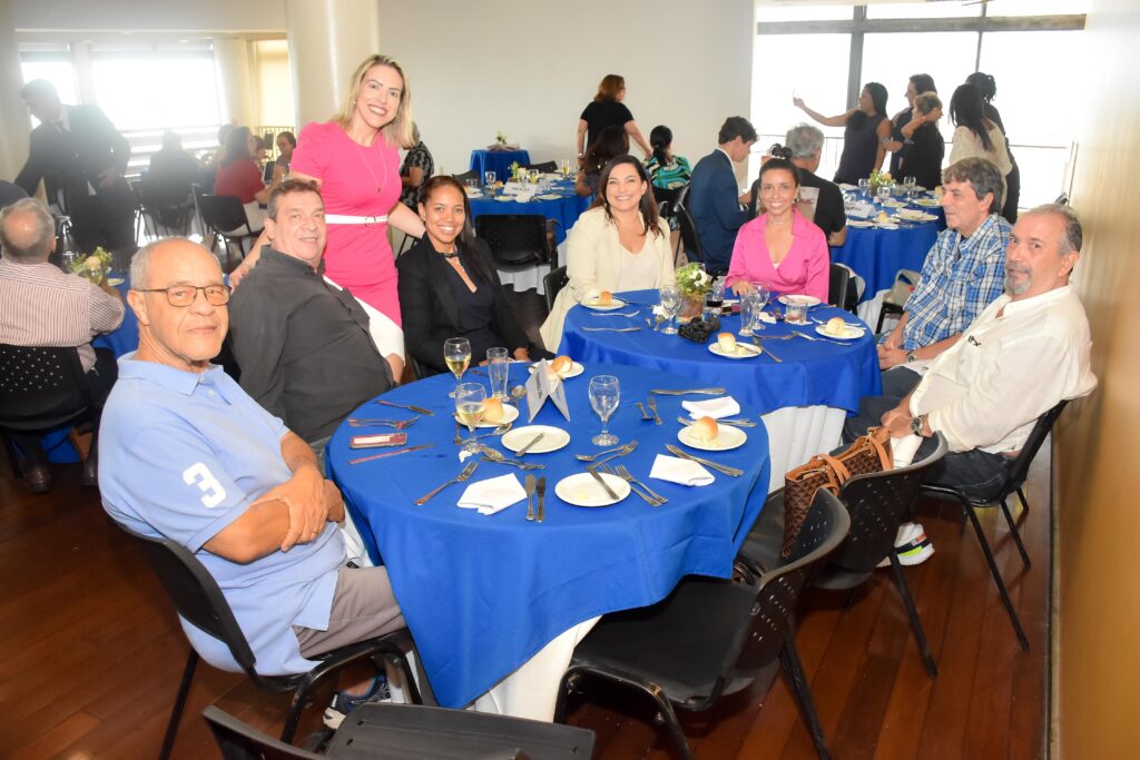 Almoço do Clube presta homenagem às mulheres 56 Almoço do Clube presta homenagem às mulheres almoco do clube presta homenagem as mulheres almoco do clube presta homenagem as mulheres 56