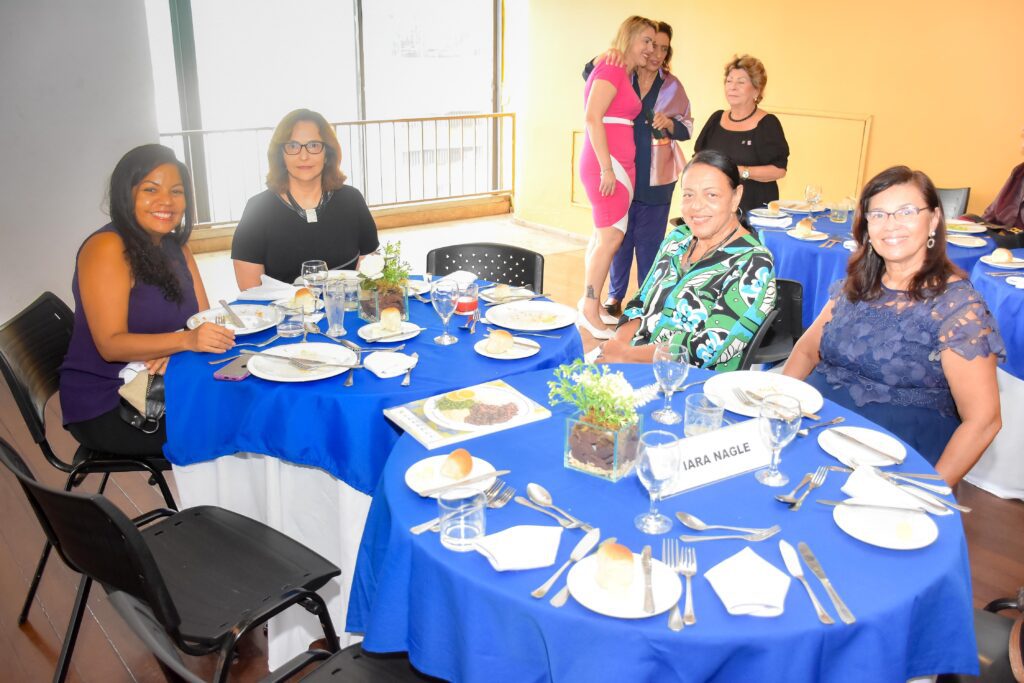 Almoço do Clube presta homenagem às mulheres 59 Almoço do Clube presta homenagem às mulheres almoco do clube presta homenagem as mulheres almoco do clube presta homenagem as mulheres 60