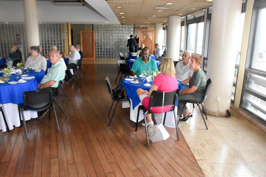 Almoço do Clube presta homenagem às mulheres 62 Almoço do Clube presta homenagem às mulheres almoco do clube presta homenagem as mulheres almoco do clube presta homenagem as mulheres 64