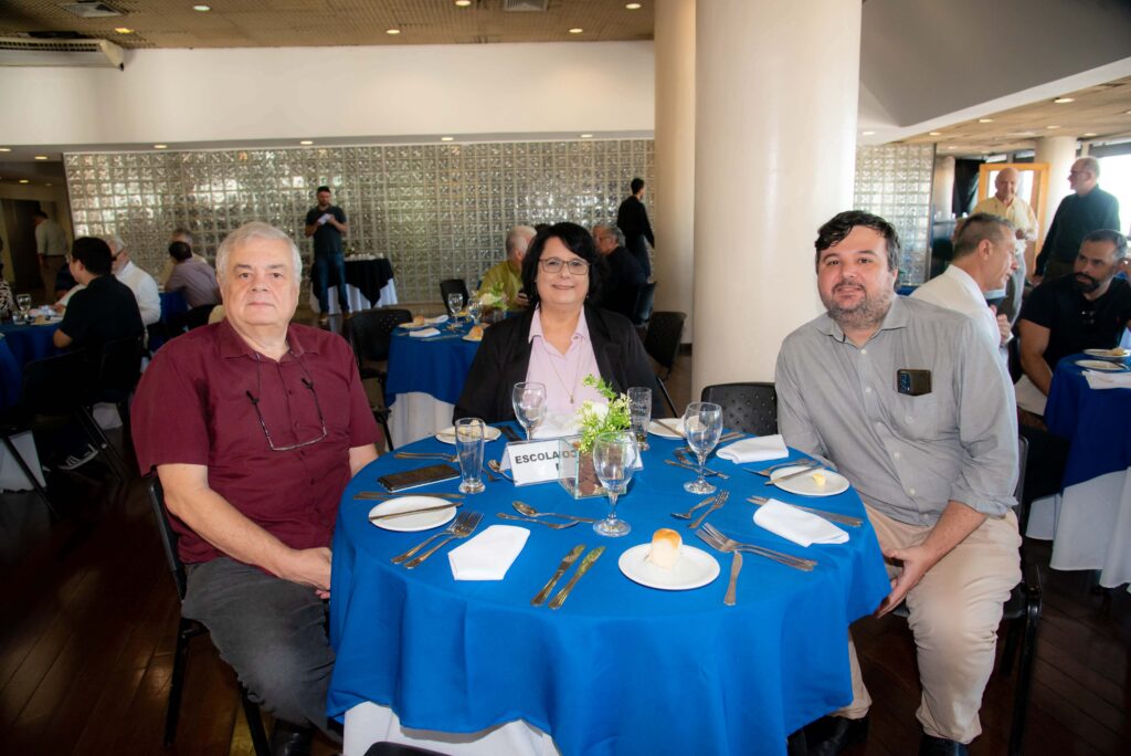 Almoço do Clube homenageia os 150 anos da Escola Politécnica da UFRJ 11 Almoço do Clube homenageia os 150 anos da Escola Politécnica da UFRJ f45 6742 1