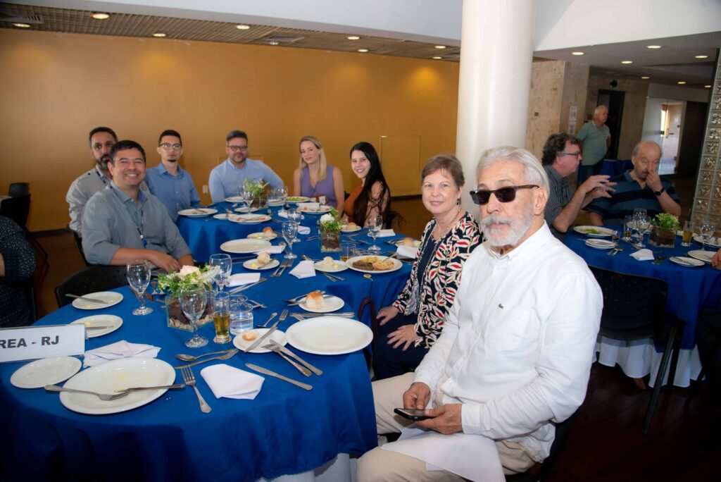 Almoço do Clube homenageia os 150 anos da Escola Politécnica da UFRJ 19 Almoço do Clube homenageia os 150 anos da Escola Politécnica da UFRJ f45 6801 1