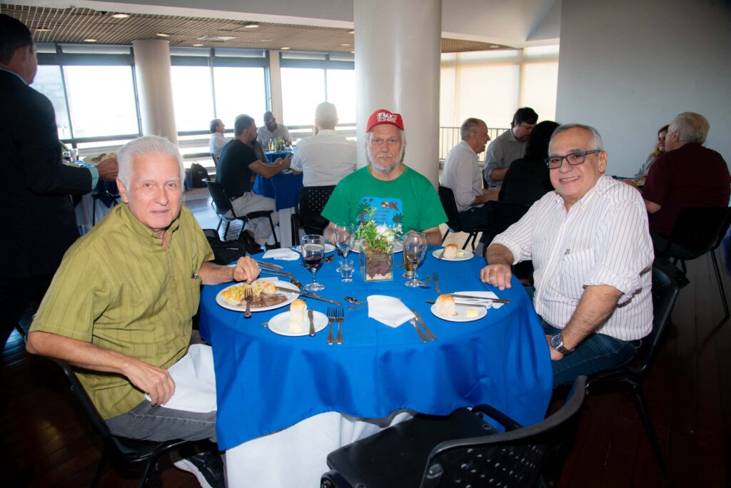 Almoço do Clube homenageia os 150 anos da Escola Politécnica da UFRJ 25 Almoço do Clube homenageia os 150 anos da Escola Politécnica da UFRJ f45 6816 1