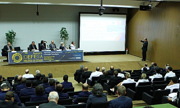 Clube de Engenharia participa no Congresso Nacional de debate histórico sobre a indústria da Defesa 1 Clube de Engenharia participa no Congresso Nacional de debate histórico sobre a indústria da Defesa 1479939652