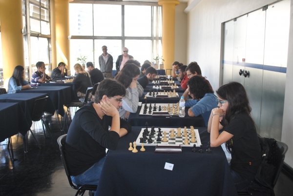 Xadrez conquista mais adeptos no Clube de Engenharia 2 Xadrez conquista mais adeptos no Clube de Engenharia 1502827602