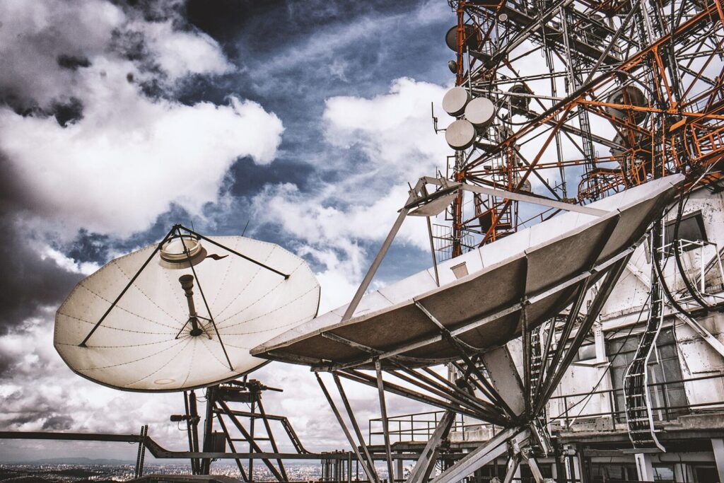 Clube de Engenharia vê conflito de interesse em novo ministério 1 Clube de Engenharia vê conflito de interesse em novo ministério 1620px antenas de comunicacao