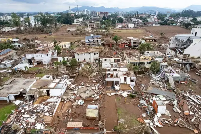 A culpa é de quem destruiu a legislação ambiental e liberou geral 1 A culpa é de quem destruiu a legislação ambiental e liberou geral