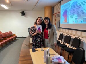 Livro traz luz sobre o olhar e o toque feminino dentro da administração estatal 2 Livro traz luz sobre o olhar e o toque feminino dentro da administração estatal carlacabral1