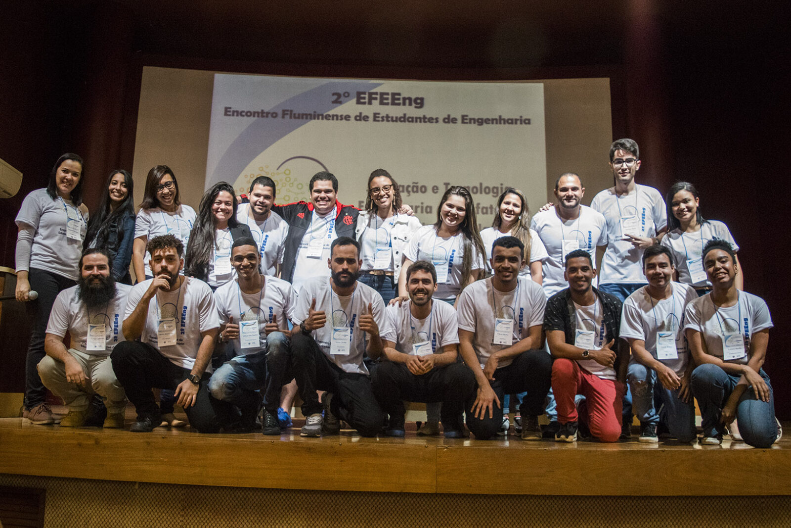 Protagonismo jovem e defesa de princípios marcam sucesso do 2º EFEEng comissao organizadora encerramento