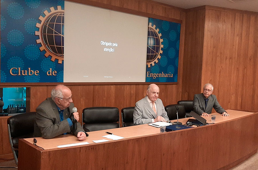 Dia do Engenheiro é celebrado com palestra e lançamento de livro 3 Dia do Engenheiro é celebrado com palestra e lançamento de livro debate 1