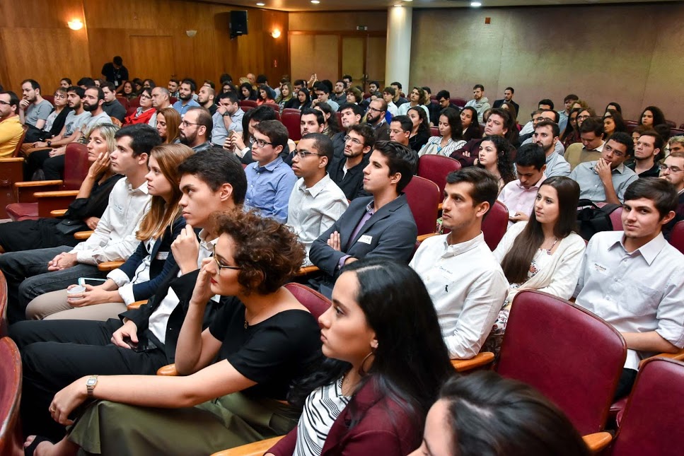 Empresa Júnior da UFRJ comemora 25 anos de sucesso 3 Empresa Júnior da UFRJ comemora 25 anos de sucesso f36 0338