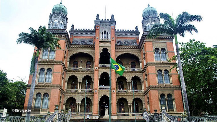 Vagas na Fiocruz para enfrentamento do COVID-19 fiocruz assegura qualidade de pesquisa nacional sobre drogas vetada por orgao do ministerio da justica predio fiocruz