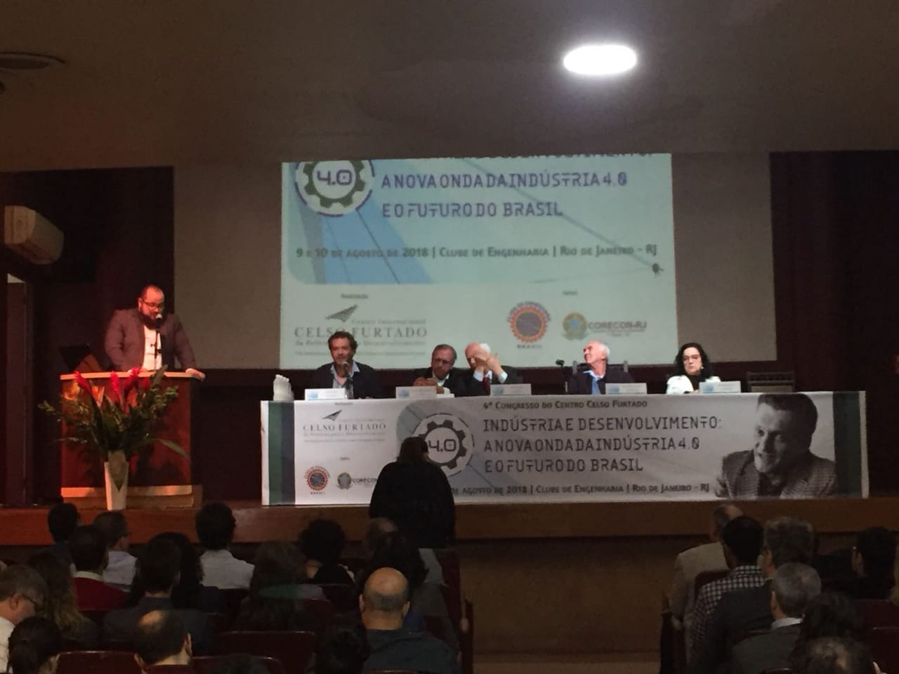 Cenário brasileiro para a Indústria 4.0 2 Cenário brasileiro para a Indústria 4.0 pedro celestino celso furtado