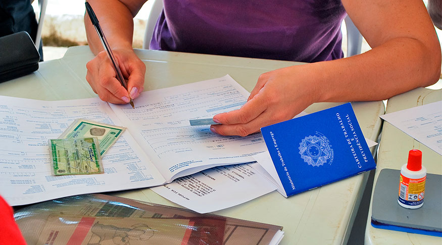 Alternativas para a retomada do desenvolvimento econômico 1 Alternativas para a retomada do desenvolvimento econômico pnadc home dria desouza prefeituraolinda