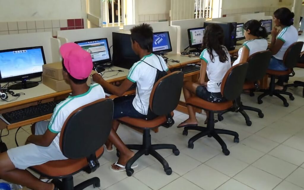 Governo nega internet a estudantes pobres whatsapp image 2021 07 15 at 12.18.06