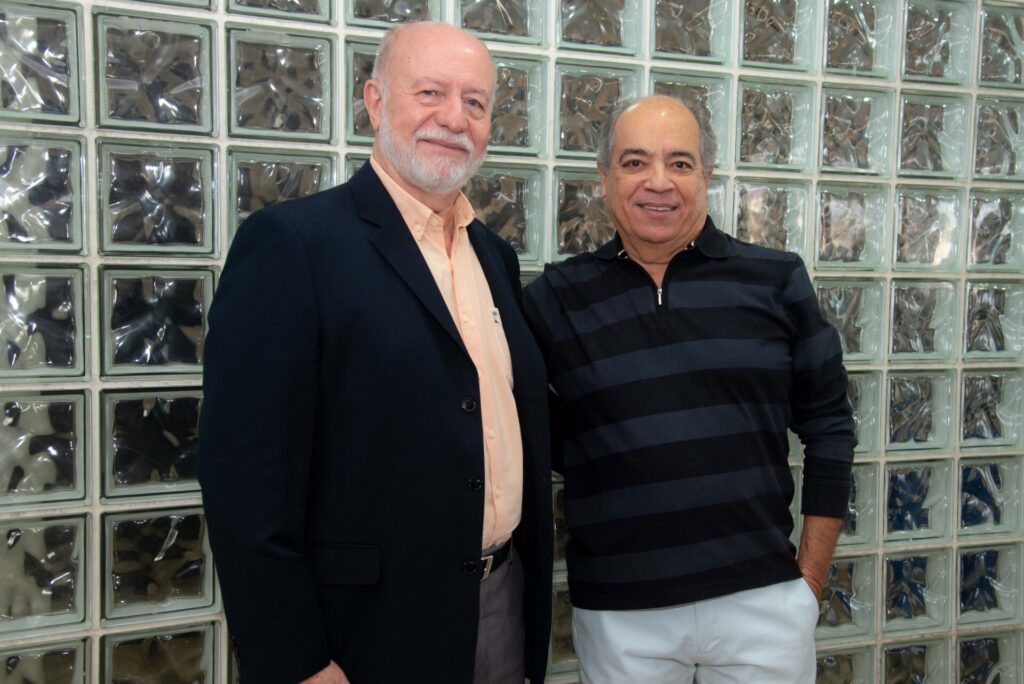 Representantes de chapas participam de almoço do Clube 6 Representantes de chapas participam de almoço do Clube f45 4782