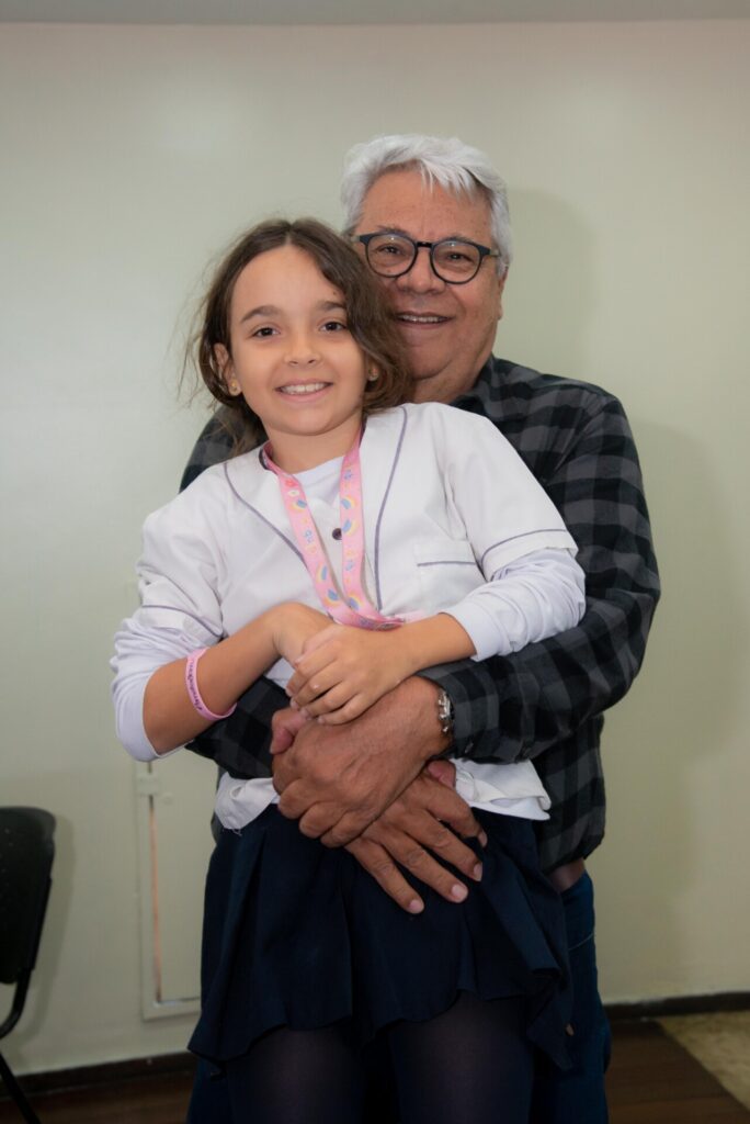 Aniversariantes de agosto são homenageados no almoço do Clube f46 3045