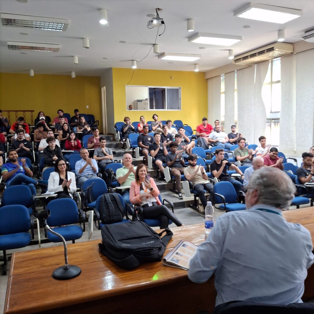 Fernando Peregrino fala sobre o Nova Indústria Brasil na UFRJ 55b2d5e1 f08b 4ff1 ab8e e4f31cfa890f 55b2d5e1 f08b 4ff1 ab8e e4f31cfa890f