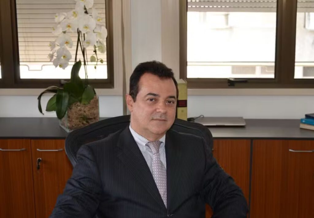 Regras de compliance podem impedir troca na presidência da FAPERJ 1 Regras de compliance podem impedir troca na presidência da FAPERJ regras de compliance podem impedir troca na presidencia da faperj regras de compliance podem impedir troca na presidencia da faperj