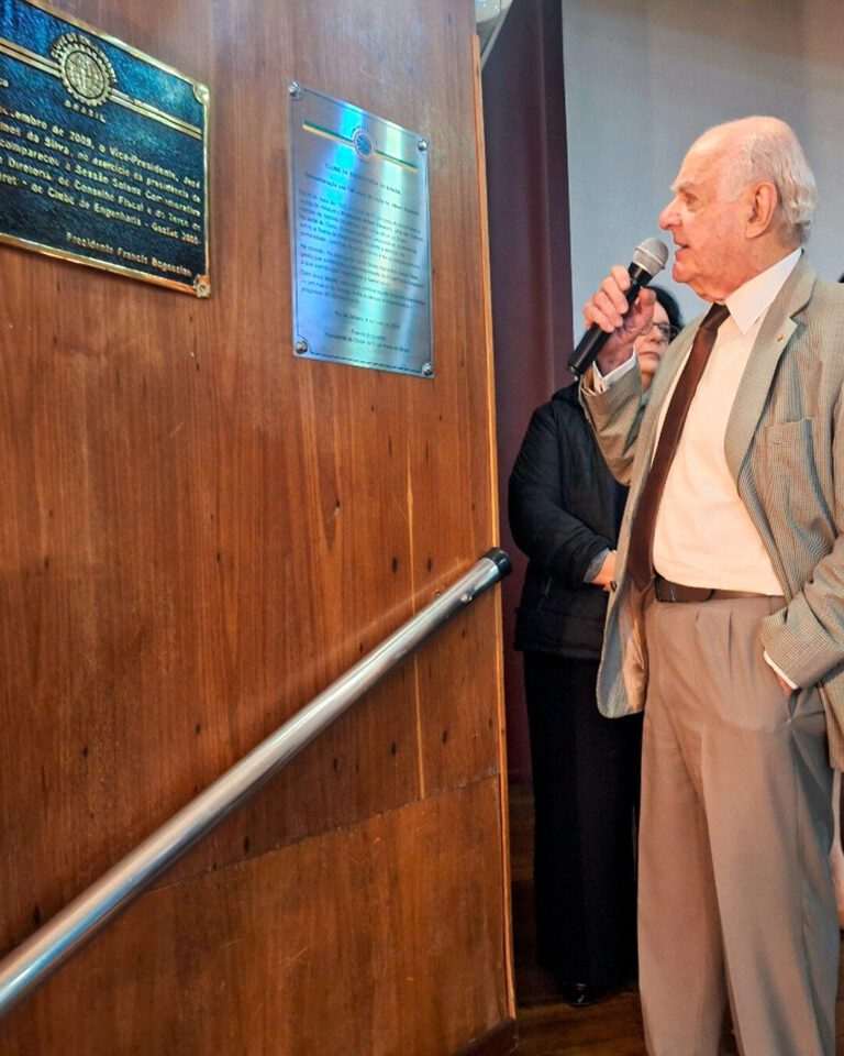 Clube de Engenharia clube inaugura placa em comemoracao aos 100 anos da visita de einstein clube inaugura placa em comemoracao aos 100 anos da visita de einstein