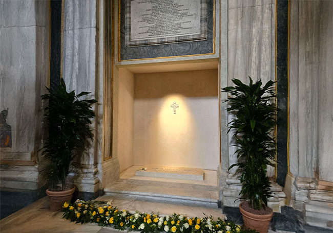 Papa Francisco deixa legado de compromisso moral com o respeito ao meio ambiente 2 Papa Francisco deixa legado de compromisso moral com o respeito ao meio ambiente pope francis tomb pope francis tomb