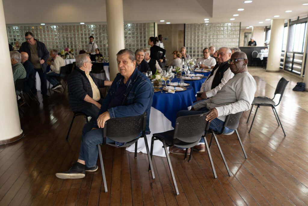 Almoço do Clube marca celebração da democracia 19 Almoço do Clube marca celebração da democracia rz100165 rz100165