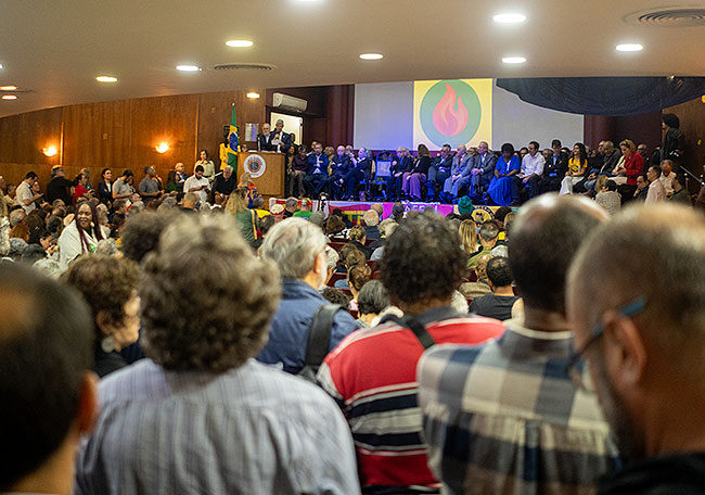 Assembleia permanente é criada em prol da soberania nacional 4 Assembleia permanente é criada em prol da soberania nacional rz100246 rz100246