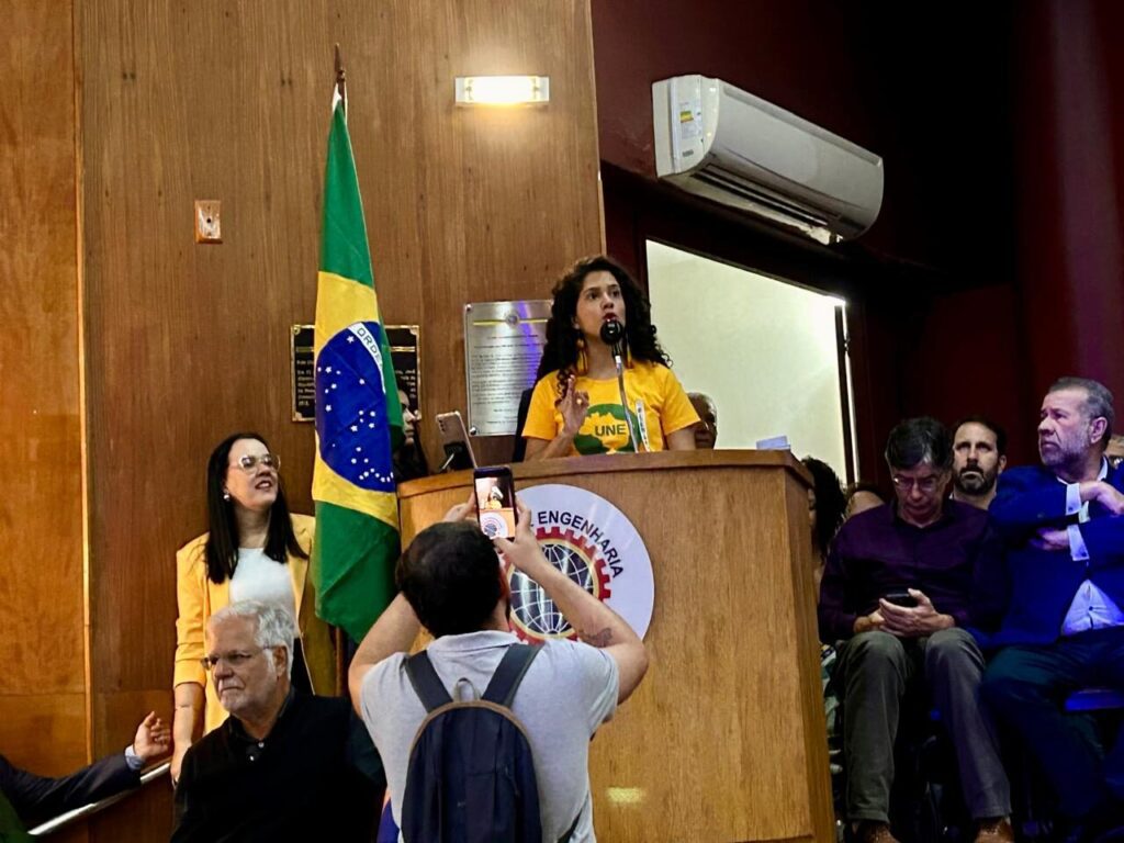 Mais de mil pessoas participam de lançamento de Manifesto pela Soberania no Clube de Engenharia do Brasil 10 Mais de mil pessoas participam de lançamento de Manifesto pela Soberania no Clube de Engenharia do Brasil whatsapp image 2025 09 02 at 11.44.01 am whatsapp image 2025 09 02 at 11.44.01 am