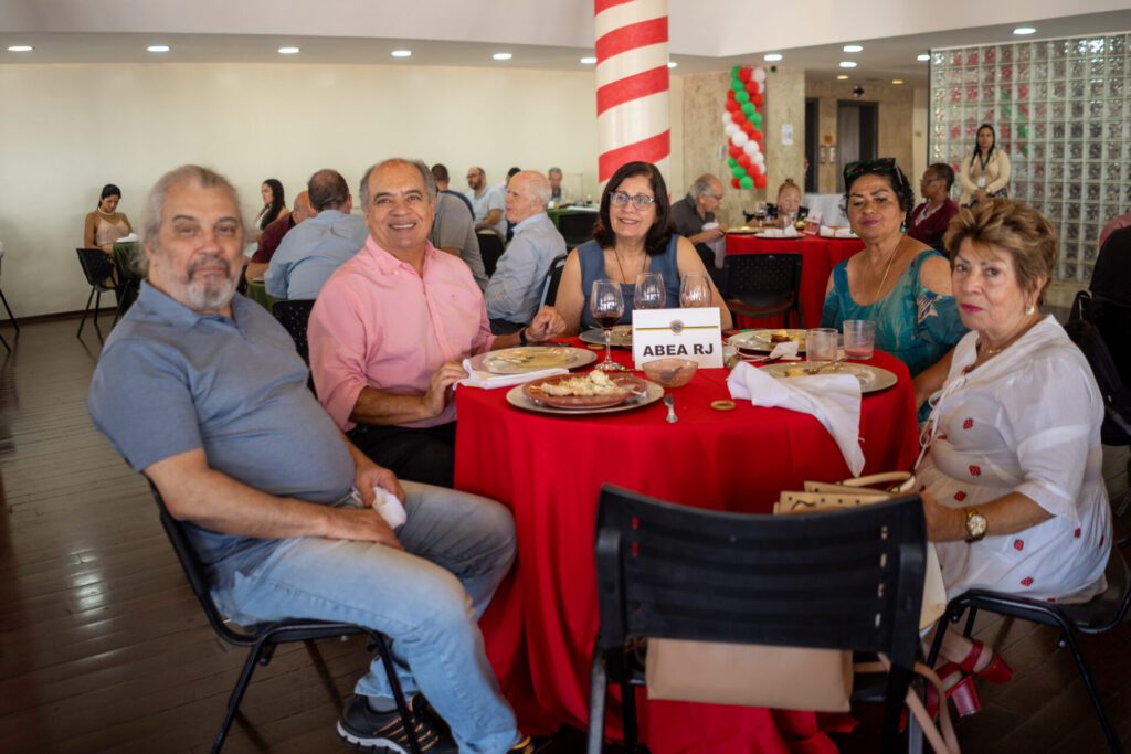 Almoço dá início a celebrações dos 145 anos do Clube 14 Almoço dá início a celebrações dos 145 anos do Clube rz100124 rz100124