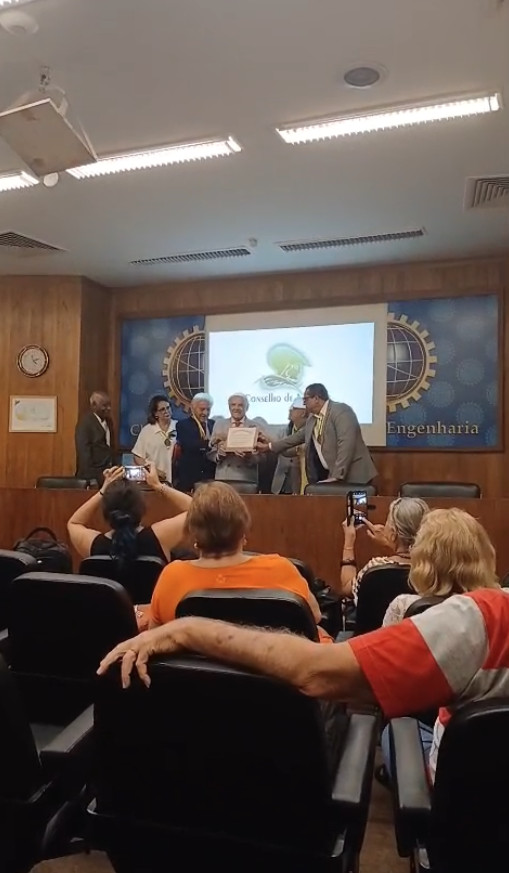 Clube de Engenharia 1 Clube de Engenharia francis bogossian recebe medalha do conselho de minerva da ufrj francis bogossian recebe medalha do conselho de minerva da ufrj