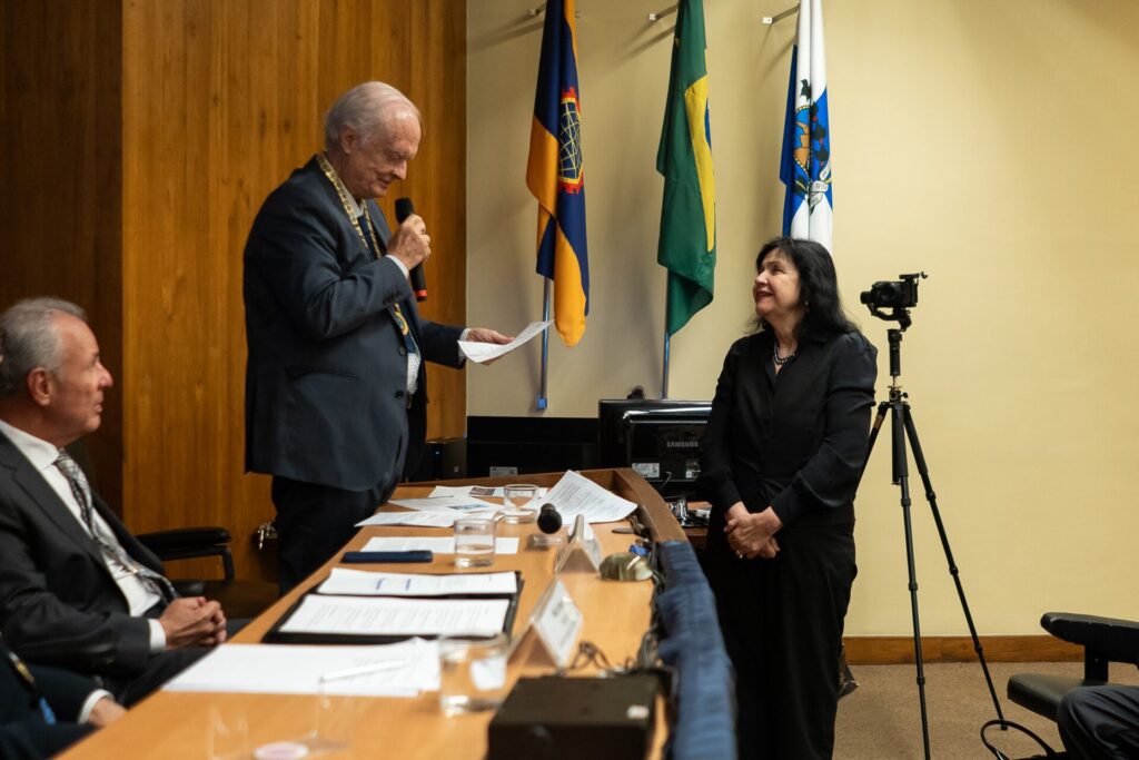 Presidente do Clube é homenageado em sessão solene da Academia Nacional de Engenharia presidente do clube e homenageado em sessao solene da academia nacional de engenharia presidente do clube e homenageado em sessao solene da academia nacional de engenharia 1