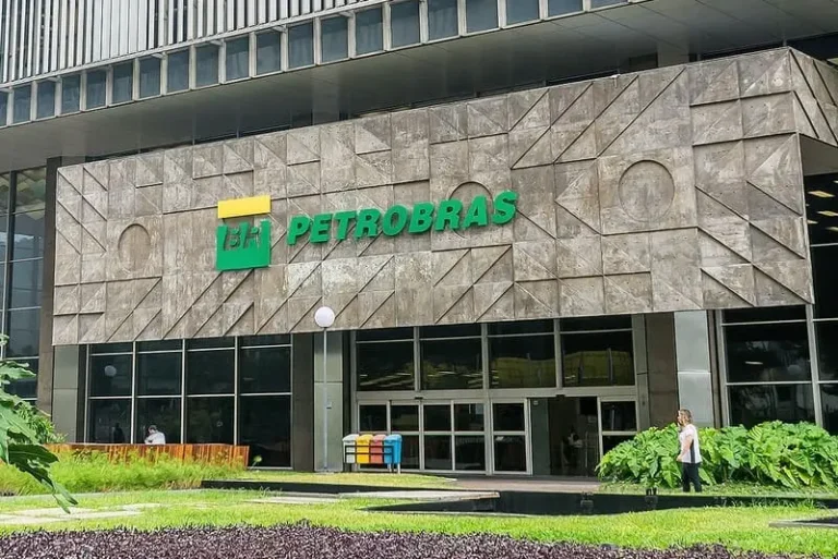 Clube de Engenharia petrobras perdeu protagonismo nas reservas de oleo e gas petrobras perdeu protagonismo nas reservas de oleo e gas