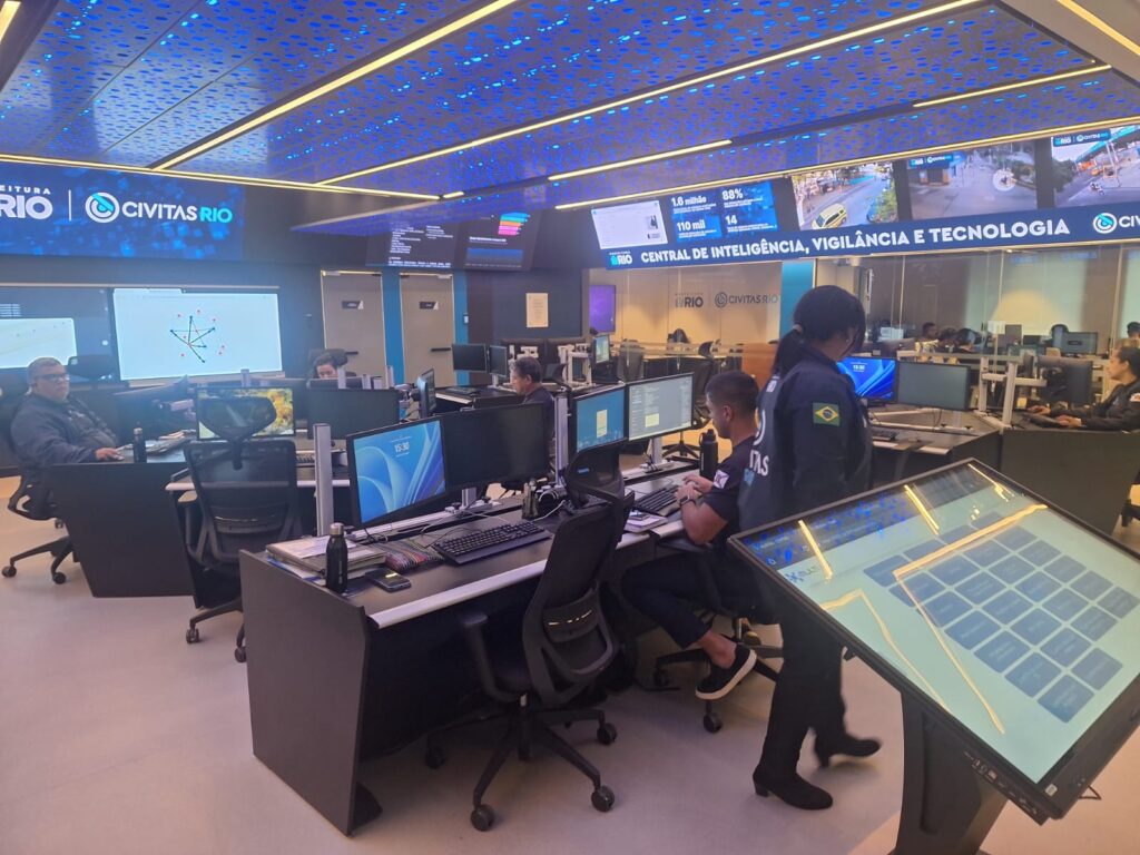COR-Rio recebe visita de grupo do Clube de Engenharia do Brasil cor rio recebe visita de grupo do clube de engenharia do brasil cor rio recebe visita de grupo do clube de engenharia do brasil 8