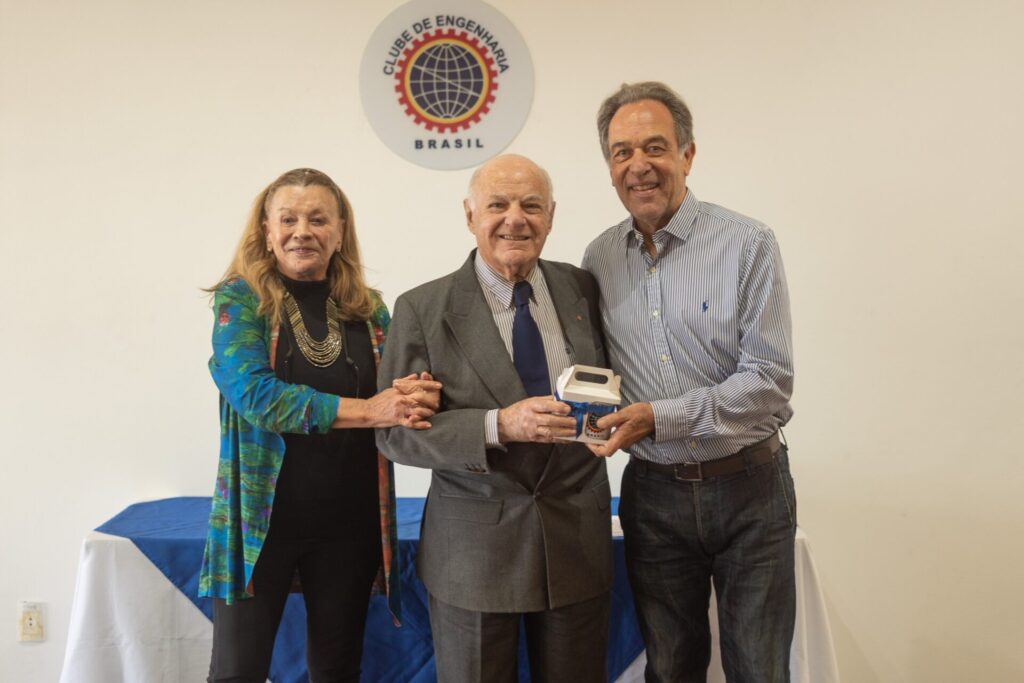 Almoço de julho no Clube presta homenagem a Paulo Poggi e aos aniversariantes almoco de julho no clube presta homenagem a paulo poggi e aos aniversariantes almoco de julho no clube presta homenagem a paulo poggi e aos aniversariantes 1